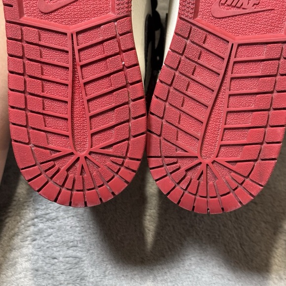 Nike Air Jordan 1 Retro High Bred Toe Size 4Y (Size 5.5 Women's) no box - Picture 11 of 12